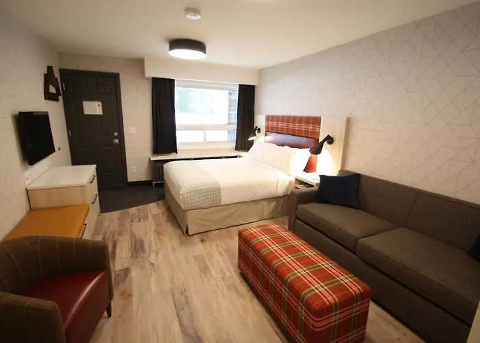 Mountaineer Lodge